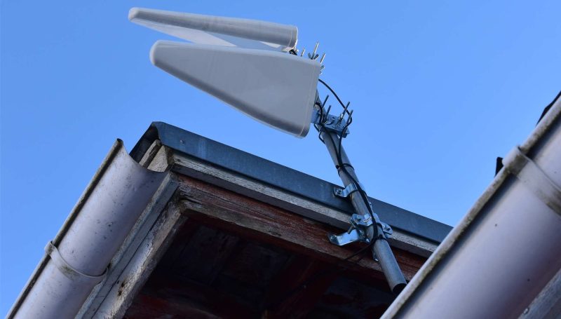 4G- ja 5G-lisäantenni asennettuna